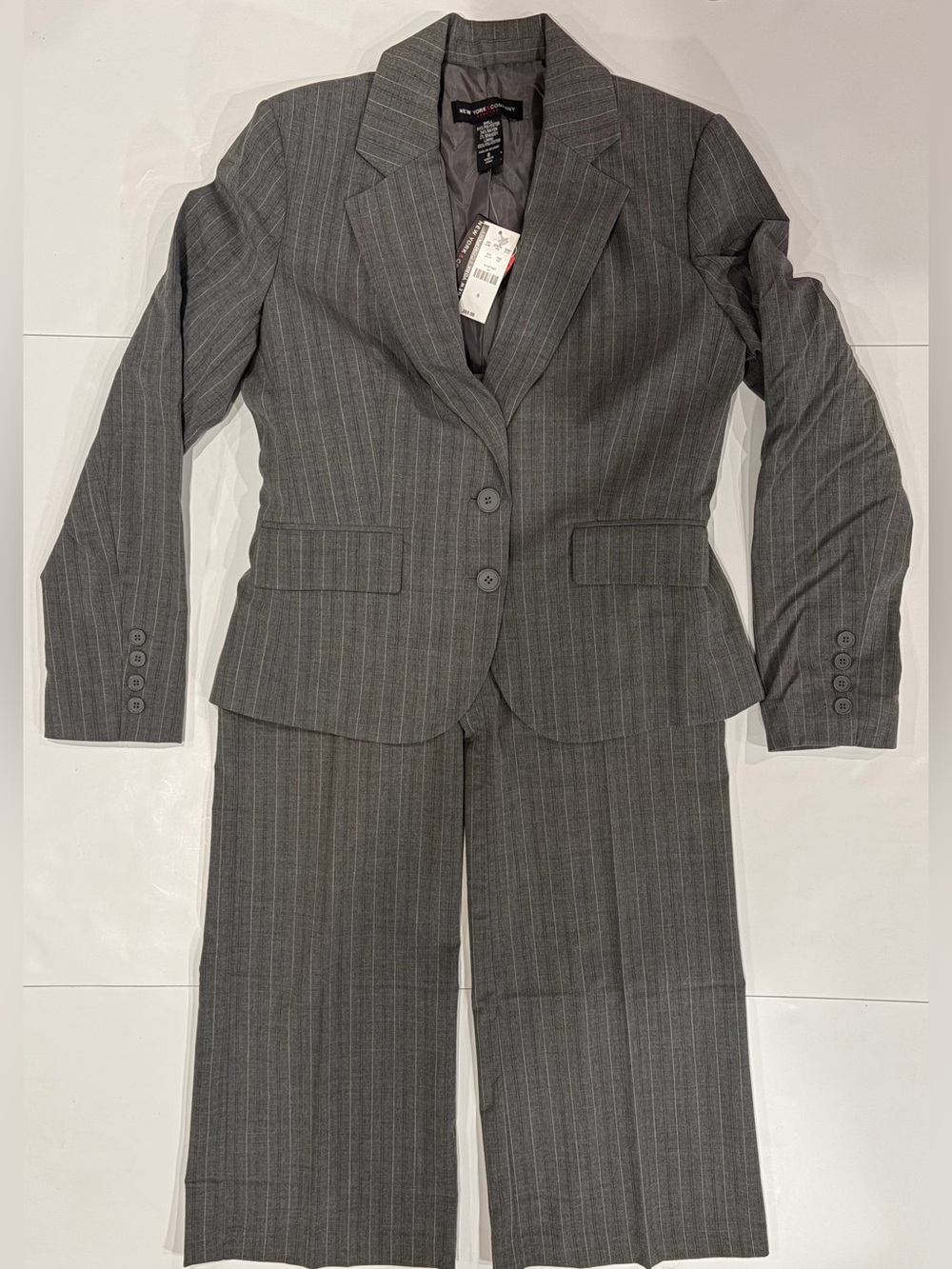 NWT New York & Company Gray Pinstripe Pantsuit Set - Sz 8